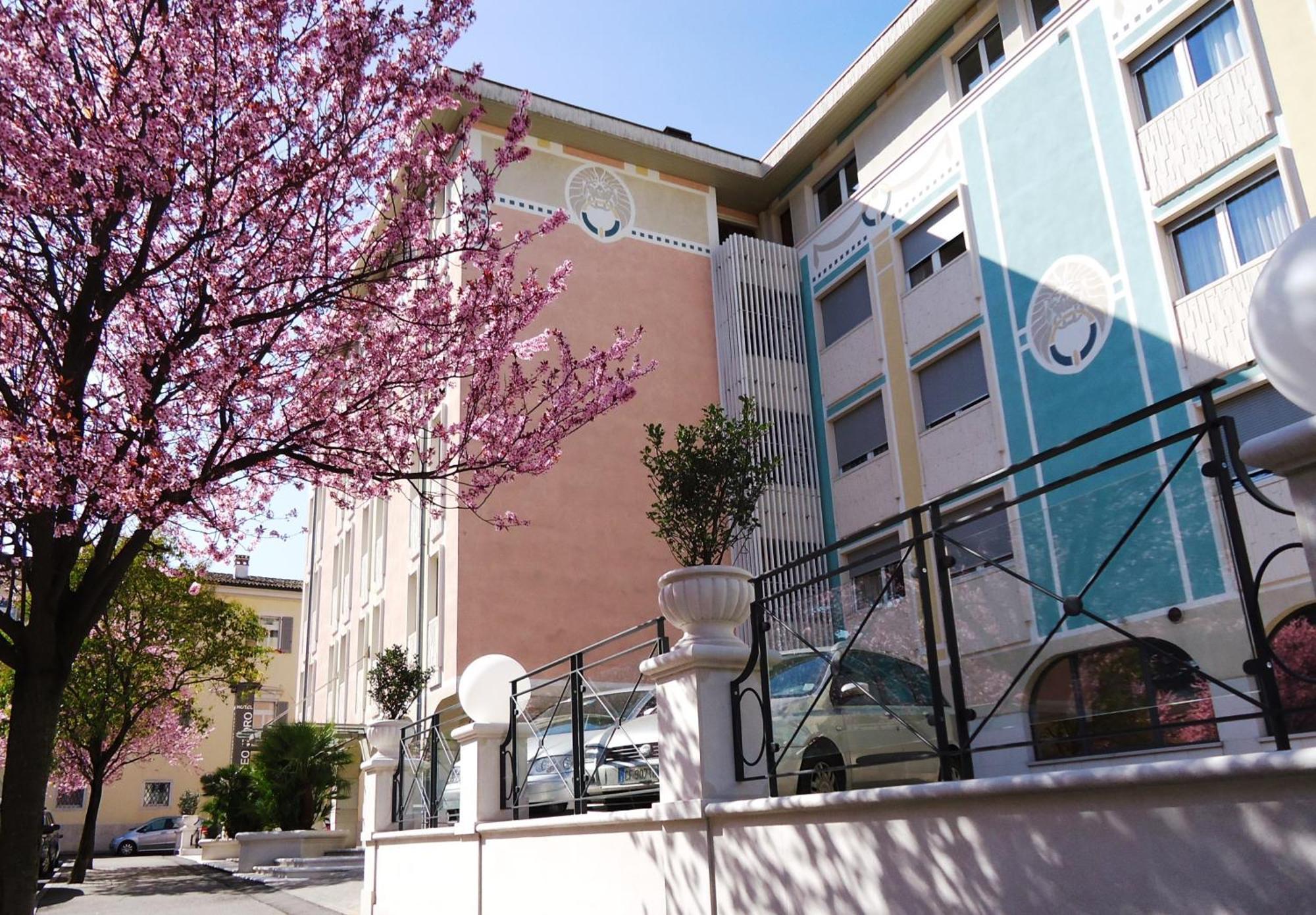 Hotel Leon D'Oro Rovereto  Dış mekan fotoğraf